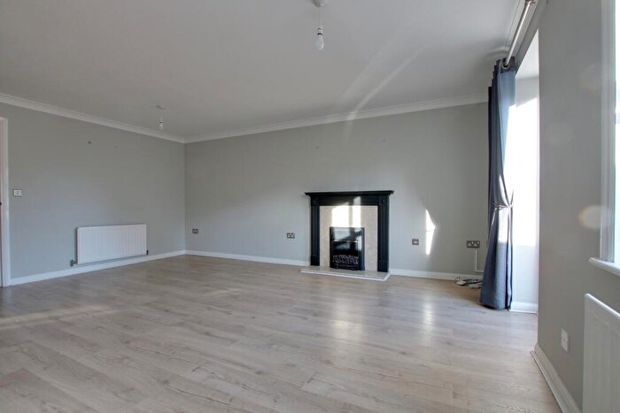 3 Bedroom End Of Terrace House For Sale In Knowle Avenue, Knowle Village, PO17