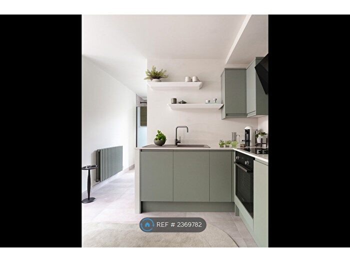 Studio To Rent In Raleigh Road, London, N8
