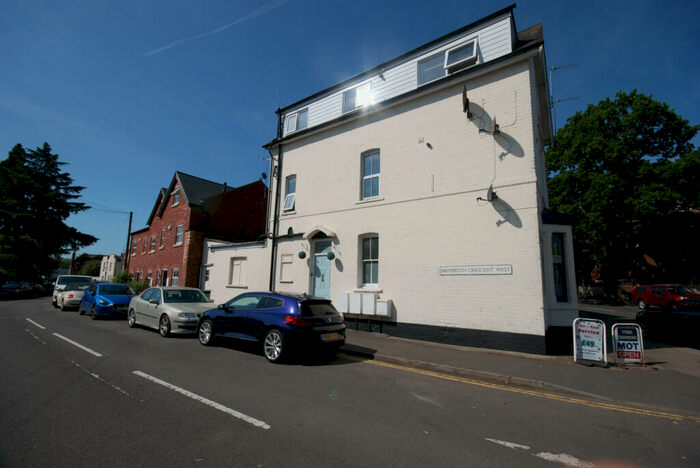 1 Bedroom Flat To Rent In Rugby Road, Leamington Spa, Warwickshire, CV32