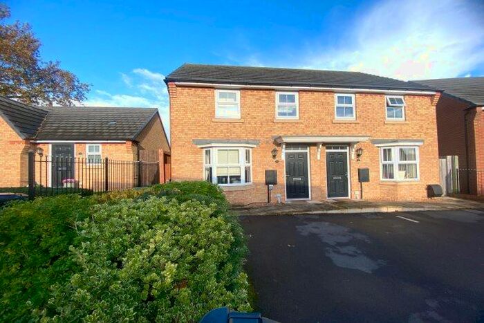 3 Bedroom Semi-Detached House To Rent In Parn Close, Crewe, CW1