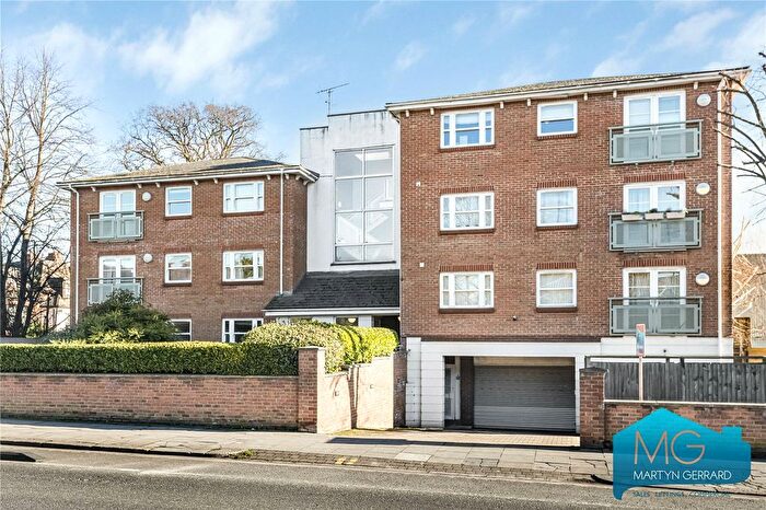 1 Bedroom Flat For Sale In Green Lanes, London, N21