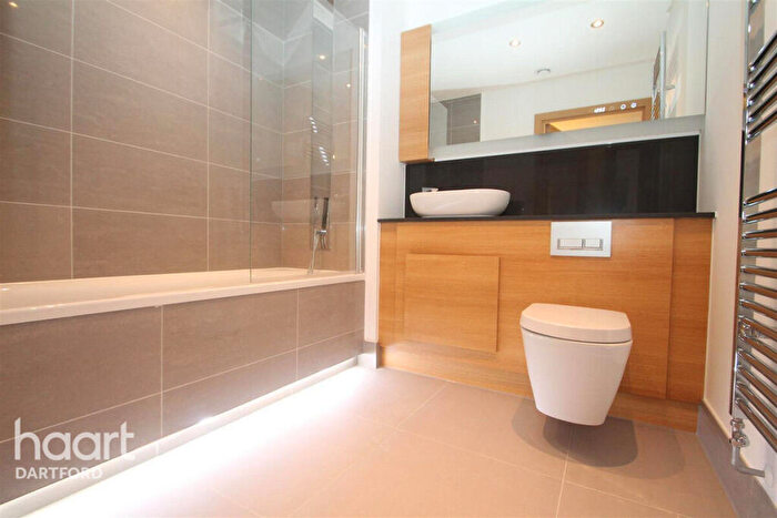 2 Bedroom Apartment To Rent In Mill Pond Road, Dartford, DA1