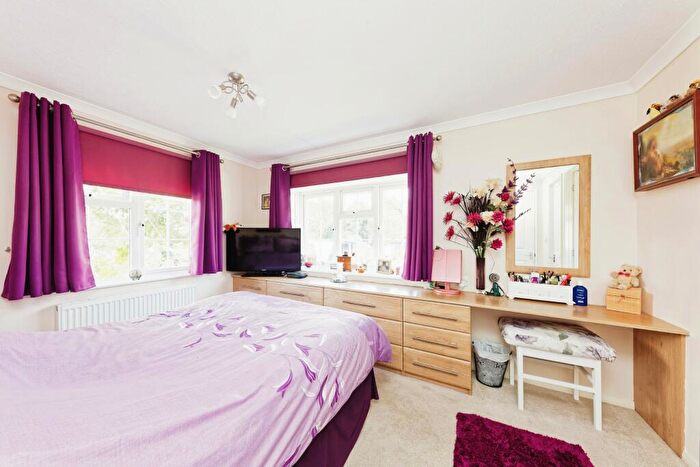 2 Bedroom Detached House For Sale In Dover Road, Canterbury, Kent, CT4