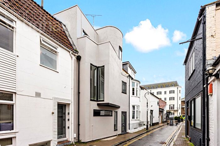 3 Bedroom Terraced House For Sale In Princes Street, Brighton, East Sussex, BN2