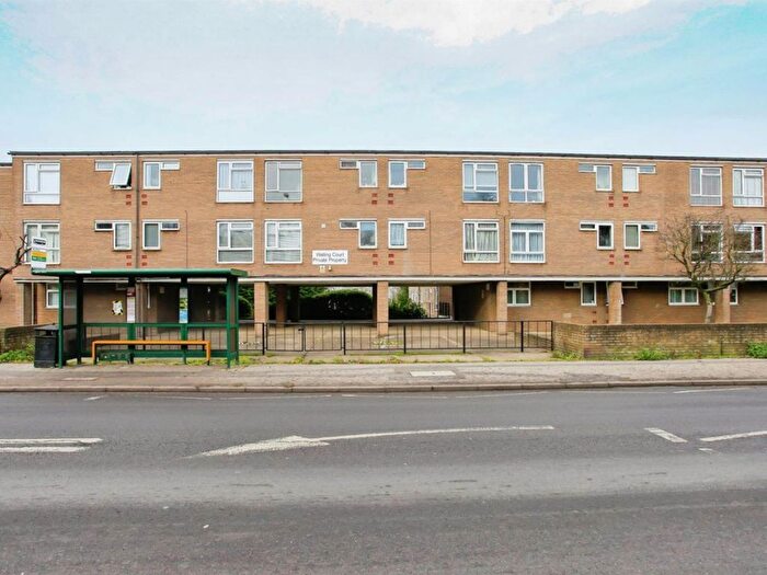1 Bedroom Flat To Rent In High Street, Elstree, WD6