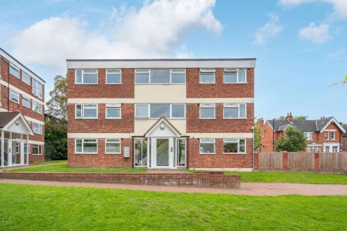 1 Bedroom Flat To Rent In Beechcroft Close, Streatham, London, SW16