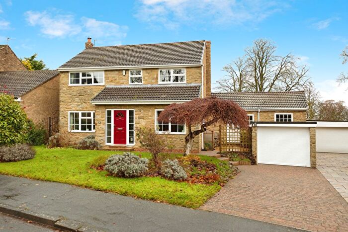 4 Bedroom Detached House For Sale In Linden Crescent, Hutton Rudby, Yarm, North Yorkshire, TS15