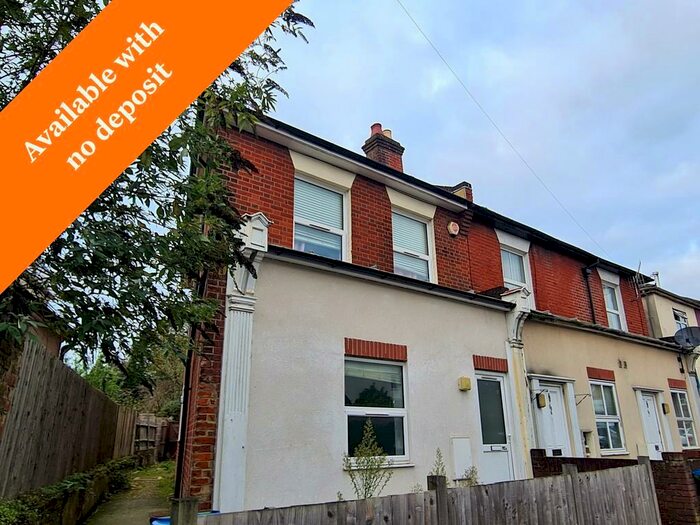 2 Bedroom Maisonette To Rent In Shirley Road, Southampton, SO15