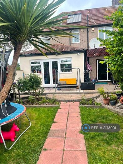 5 Bedroom Semi-Detached House To Rent In Hedgemans Road, Dagenham, RM9
