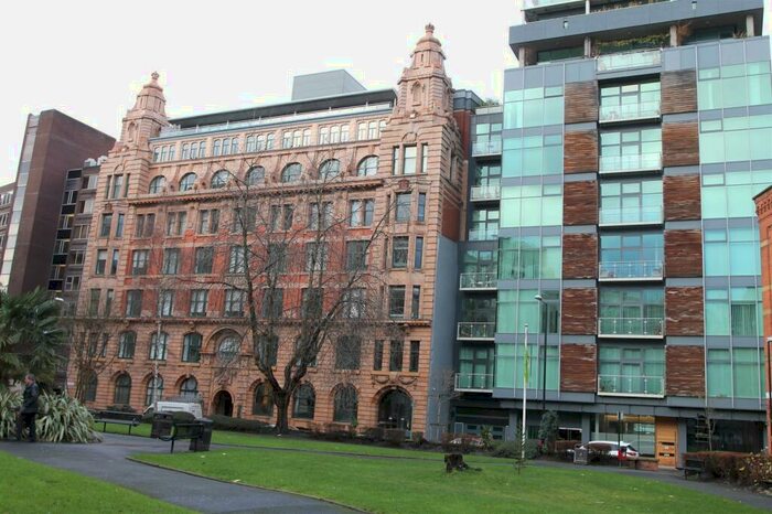 2 Bedroom Apartment To Rent In Century Buildings, Manchester, M3