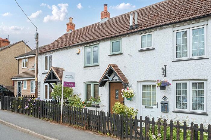 2 Bedroom Cottage For Sale In Windmill Road, Flitwick, MK45