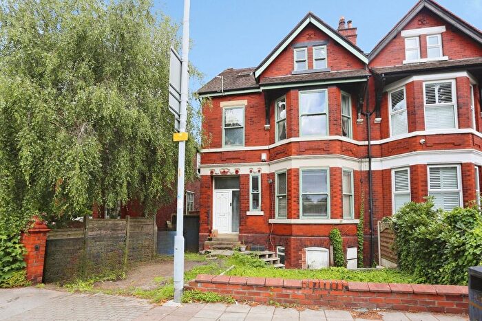 4 Bedroom Flat For Sale In Wellington Road North, Heaton Chapel, Stockport, SK4