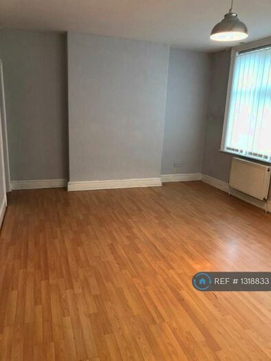 1 Bedroom Flat To Rent In Ashton Road, Denton, Manchester, M34