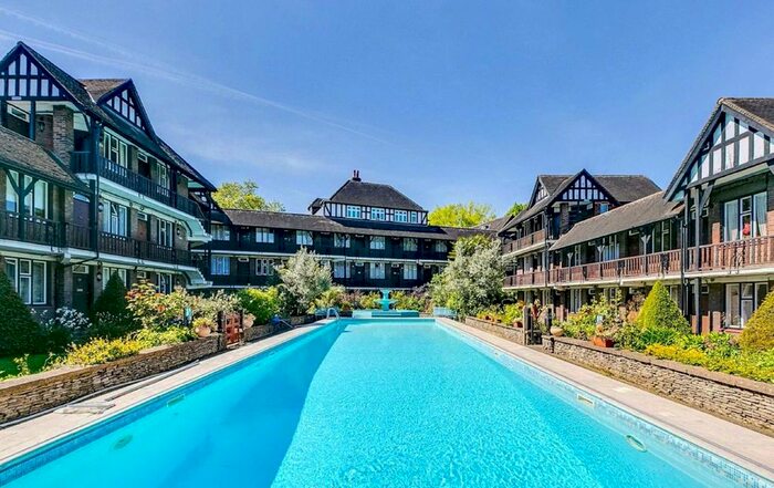 Studio To Rent In Tudor Close, Brixton Hill, London, SW2