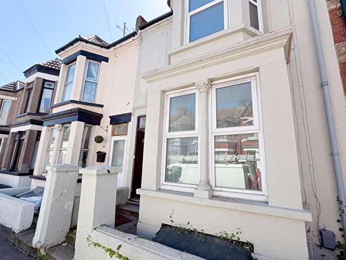3 Bedroom Terraced House To Rent In Balmoral Road, Gillingham, ME7