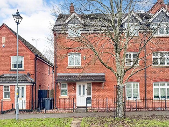 4 Bedroom Town House For Sale In St. Francis Drive, Birmingham, B30