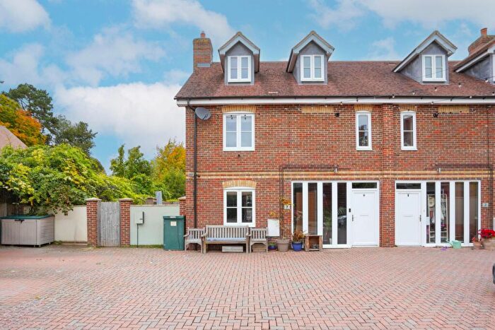 4 Bedroom Semi-Detached House For Sale In Campbells Court, Wantage, OX12