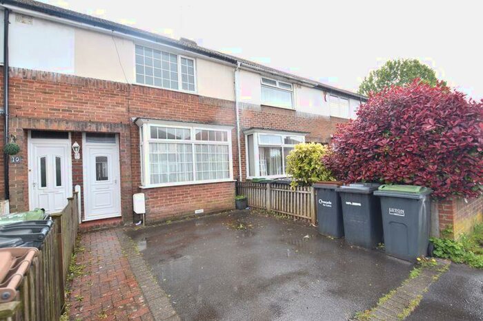 2 Bedroom Terraced House To Rent In Applecroft Road, Luton, LU2