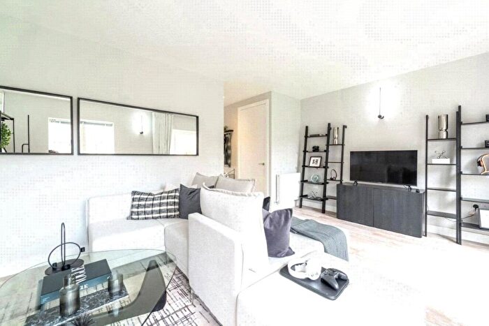 3 Bedroom Detached House To Rent In Firenza Avenue, Ellesmere Port, Cheshire, CH65