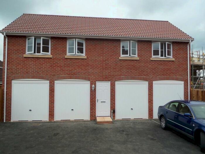 2 Bedroom Coach House To Rent In Dingley Lane, Yate, Bristol, BS37