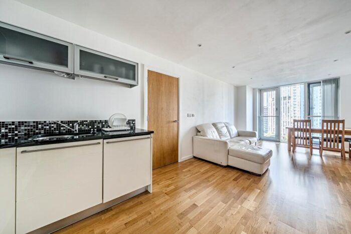 2 Bedroom Flat For Sale In Millharbour London, E14