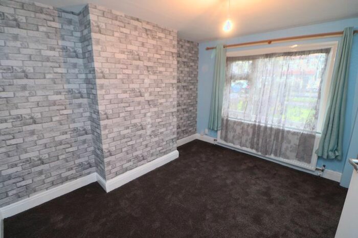 1 Bedroom Flat To Rent In Furnival Avenue, Slough, SL2