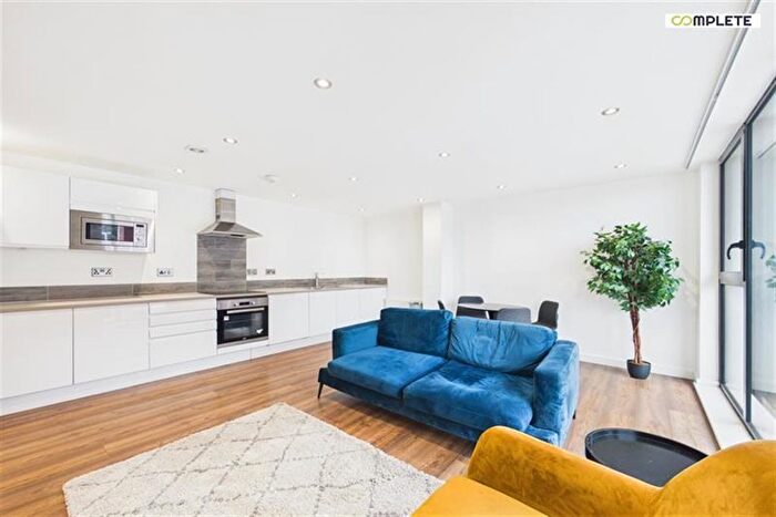 2 Bedroom Flat For Sale In Crossbank House, Lower Broughton Road, Salford, M7