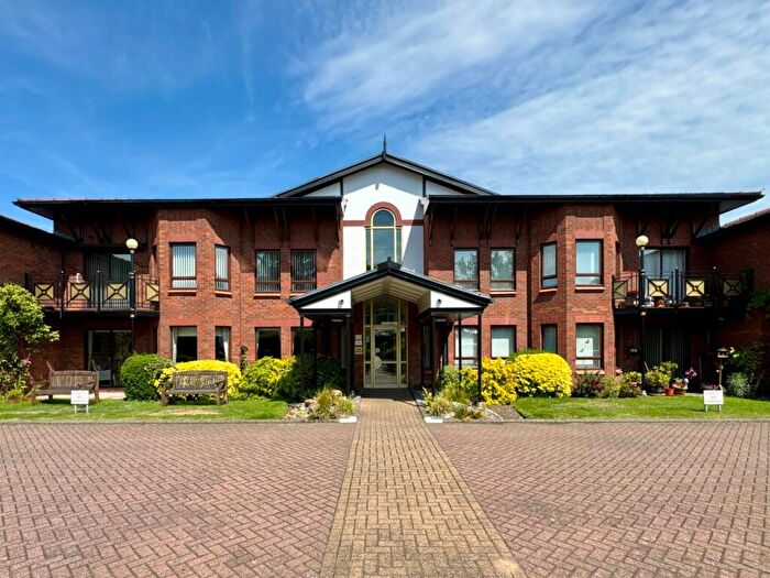 2 Bedroom Apartment For Sale In York Manor, Three Tuns Lane, Formby, L37