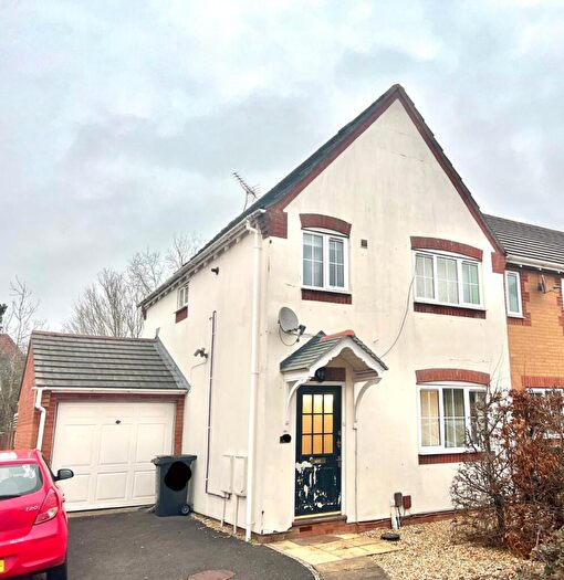 3 Bedroom House To Rent In Hepworth Road, Swindon, SN25