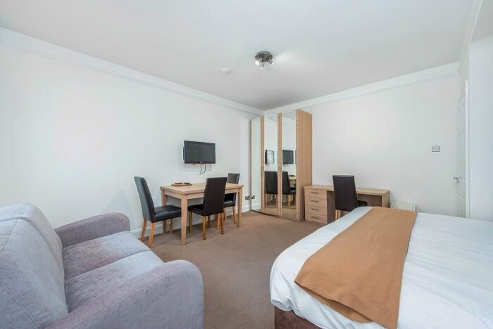 Studio To Rent In Upper Woburn Place, London, WC1H