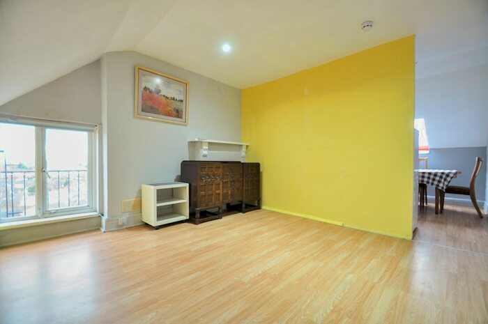 2 Bedroom Flat To Rent In St. Johns Road, Newport, NP19