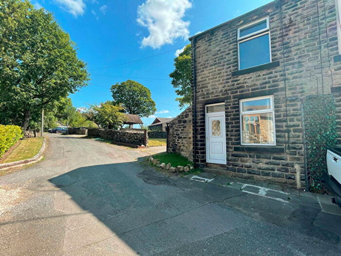 2 Bedroom Cottage For Sale In Millhouse Lane, Millhouse Green, S36