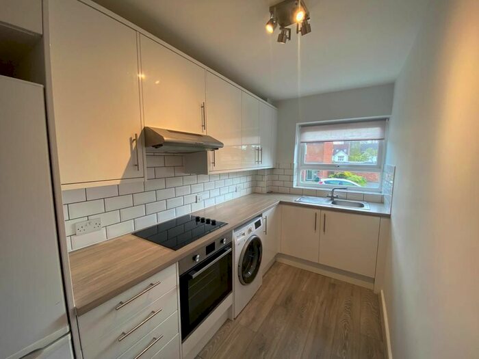 1 Bedroom Flat To Rent In Audley Place, Sutton, SM2