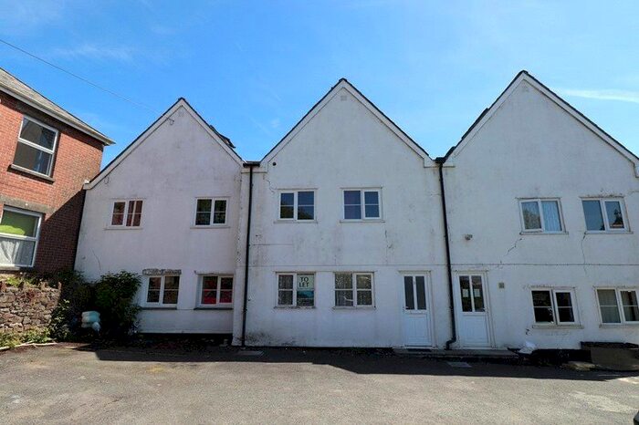 1 Bedroom Flat To Rent In Chapel Street, Holsworthy, EX22
