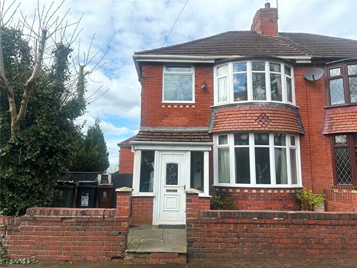 3 Bedroom Semi Detached House For Sale In Blenheim Avenue, Moorside, Oldham, OL1