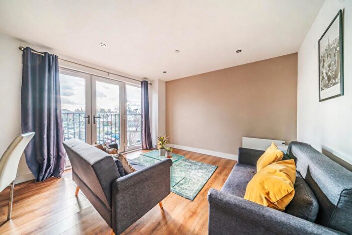 2 Bedroom Flat To Rent In Wilburn Basin, Ordsall Lane, Salford, M5