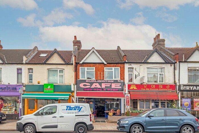 1 Bedroom Flat To Rent In Burlington Road, New Malden, KT3