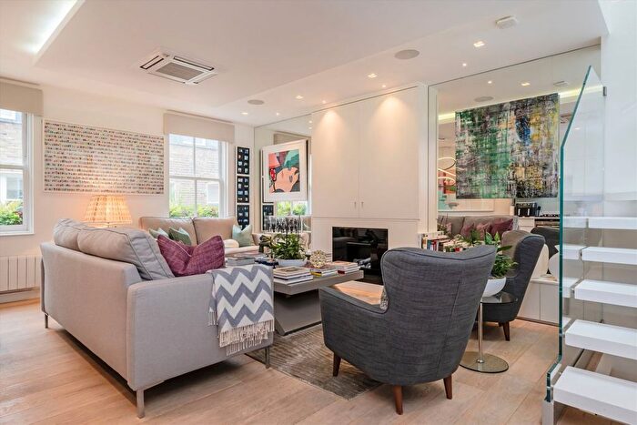 2 Bedroom Property For Sale In Wellington Close, Notting Hill, W11