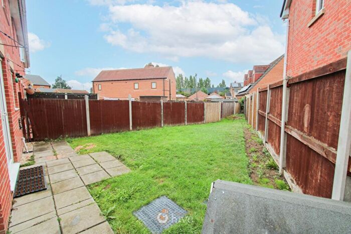 3 Bedroom End Of Terrace House For Sale In The Potteries, New Rossington, Doncaster, DN11