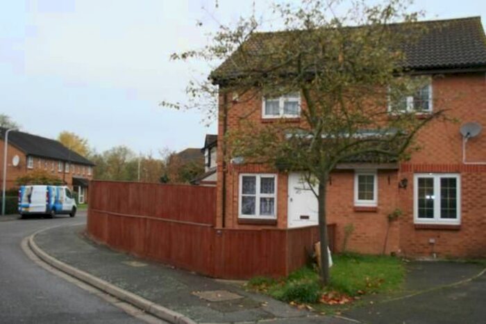 2 Bedroom Semi-Detached House To Rent In Abbey Close, Hayes, UB3