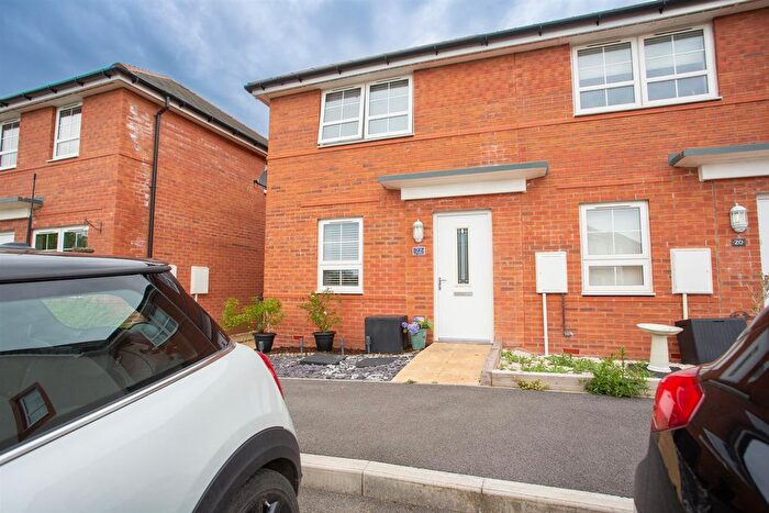 2 Bedroom End Of Terrace House For Sale In Honeycombe Vale, Chard, TA20