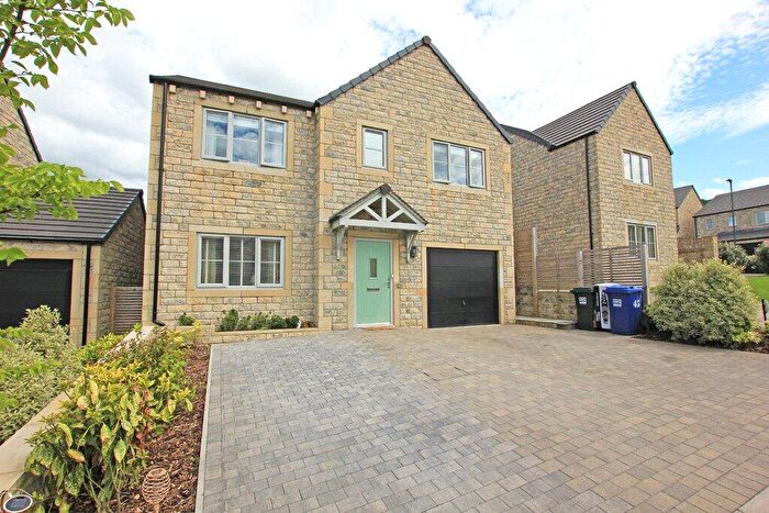 4 Bedroom Detached House For Sale In Alders Road, Skipton, North Yorkshire, BD23