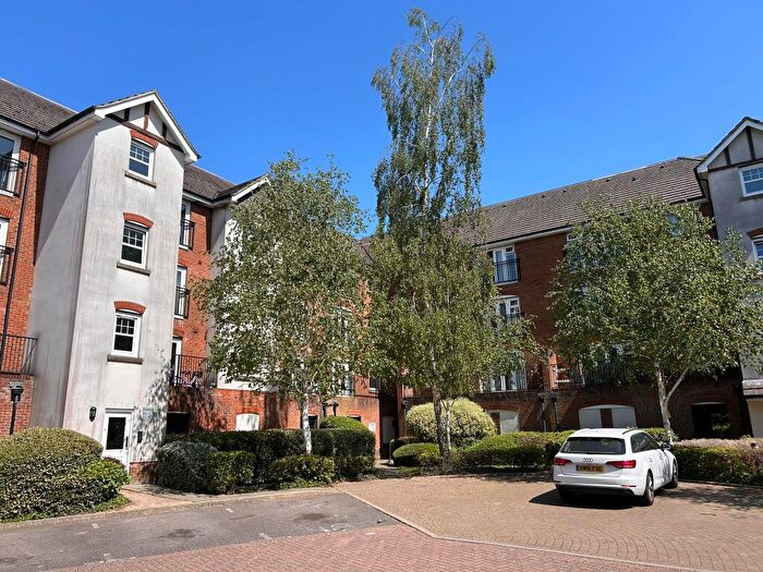 2 Bedroom Apartment To Rent In Northgate, RH10