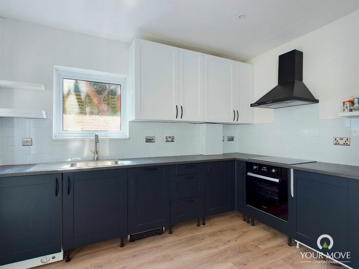 2 Bedroom Flat To Rent In Crescent Road, Margate, Kent, CT9