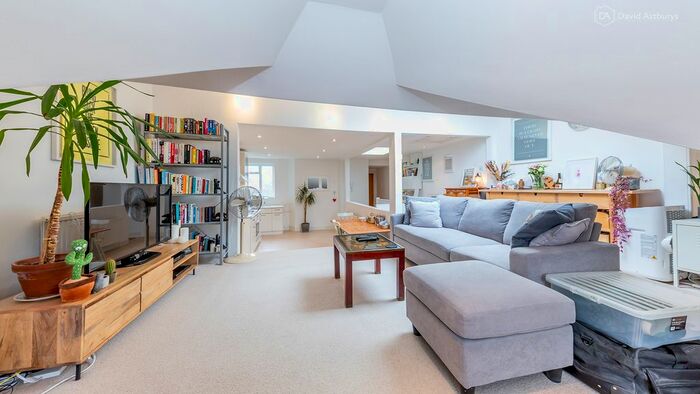 1 Bedroom Flat To Rent In Middle Lane, Crouch End, London, N8