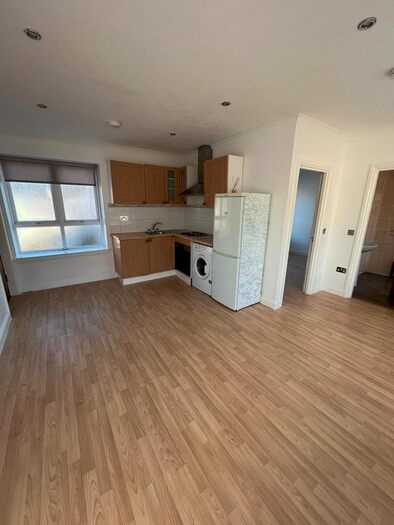1 Bedroom Flat To Rent In Windsor Walk, Luton, LU1