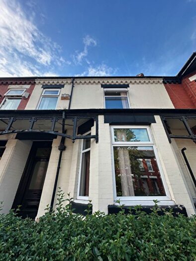 4 Bedroom Terraced House To Rent In Kensington Avenue, Manchester, M14