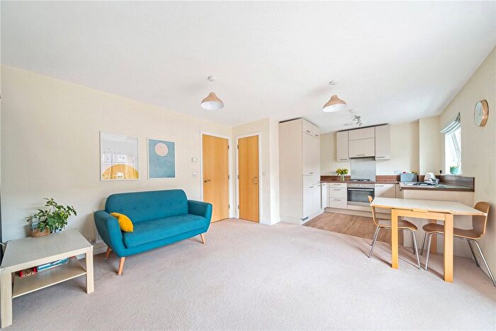 2 Bedroom Flat For Sale In Eden Road, Dunton Green, Sevenoaks, Kent, TN14