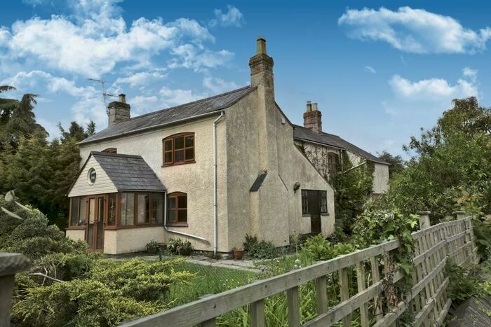 5 Bedroom Detached House For Sale In The Poplars Tibberton, GL19