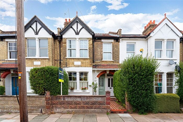 3 Bedroom Maisonette For Sale In Kenley Road, St Margarets Village, TW1